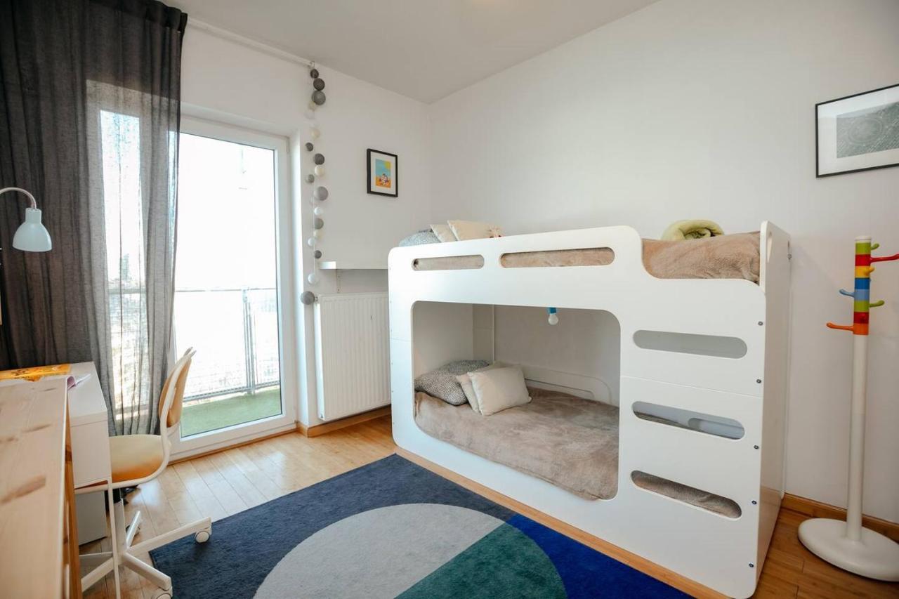 Dwupoziomowy, Rodzinny Apartament. Ochrona, Garaz. وارسو المظهر الخارجي الصورة
